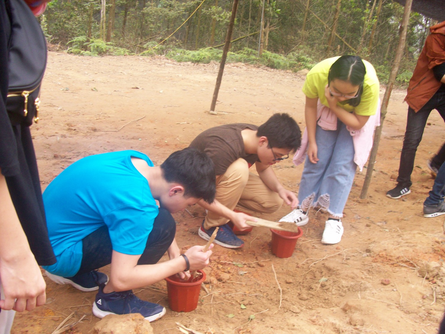 Lớp 9A4 với buổi trải nghiệm đầy bổ ích tại làng Thái Hải